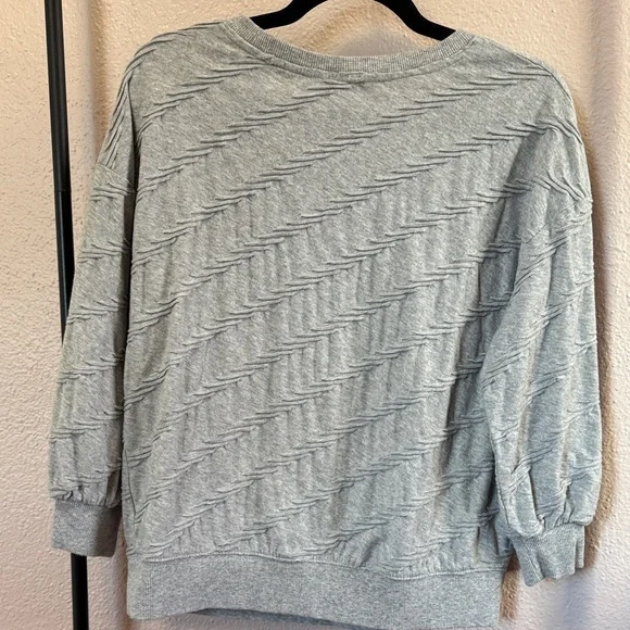 Simply Vera Vera Wang Light Gray Knit Top - Picture 5 of 5